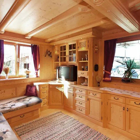Chalet Ravishing Chalet Near Tyrol Near Ski Area *