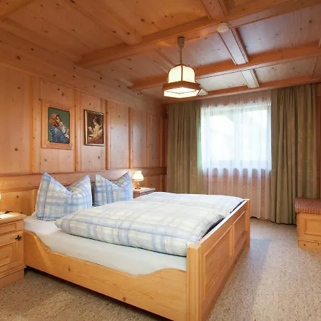 Chalet Ravishing Chalet Near Tyrol Near Ski Area *